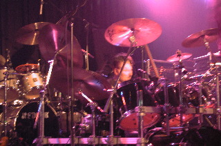 Ruud being chased across the stage by a Sonor drumset !